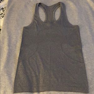 Lululemon swiftly tech gray tank size 6